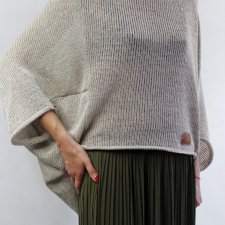 Sweter asymetryczny rozmiar oversize