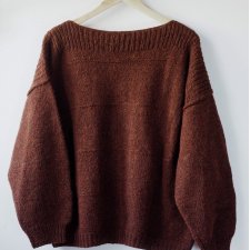 wełniany sweter w kolorze piernika