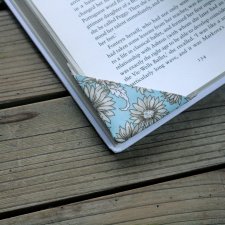 2 zakładki narożne do książek  - Kwiatki