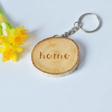Drewniany breloczek do kluczy "home"