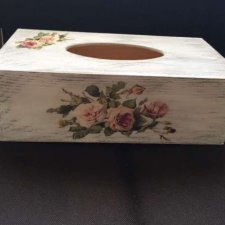 Chustecznik decoupage na prezent