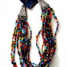 TABOO -  OBFITE KOLOREM