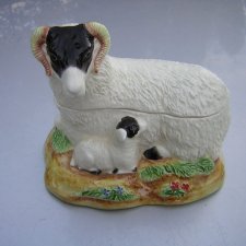 James Herriot's country Kitchen sheep Sugar Bowl 1998 ENESCO