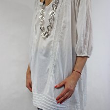 Bluzka w stylu boho marki Guna