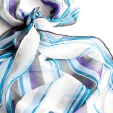 Zwiewny jedwabny szal