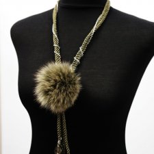 naszyjnik z broszką