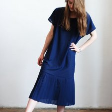 *Minimalistyczna sukienka w stylu COS*