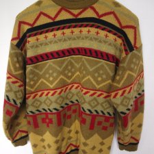 SWETER W GEOMETRYCZNE WZORY