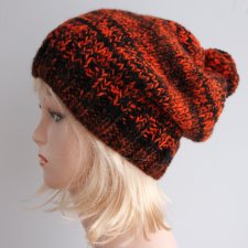 Pomarańczowy czarny melanż czapka z pomponem