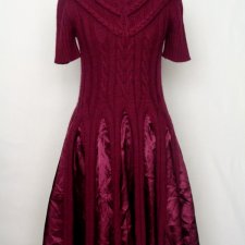 BURGUNDOWA SUKIENKA