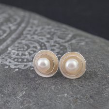 srebrne kolczyki z perłami
