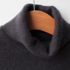 EXCLUSIVE 100% CASHMERE sweater