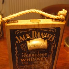 Otwieracz barowy - ścienny Jack Daniels