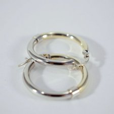 Elegancki minimalizm złoto-srebrny