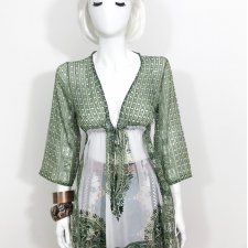 subtelna bluzka wzór dashiki