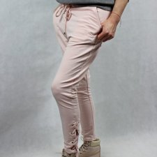 Spodnie dresowe z kieszeniami