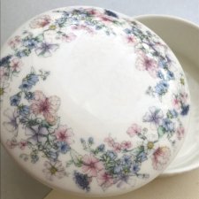 Wedgwood - Angela ❀ڿڰۣ❀ Puzdro ❀ڿڰۣ❀ MARKOWA PORCELANA, SYGNOWANA