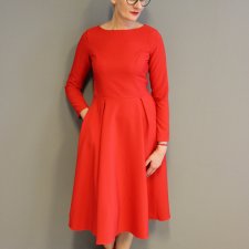 Sukienka czerwona z kieszeniami "Viktoria"