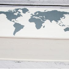 Skrzynia drewniana biała z mapą
