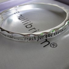 EQUILIBRIUM -  REACH FOR THE STARS - SILVERPLATED BANGLE - NOWA SREBRZONA Z PRZESŁANIEM W ORYGINALNYM  FIRMOWYM OPAKOWANIU
