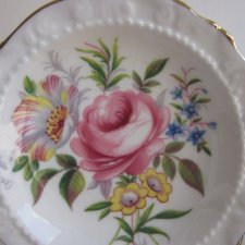 PARAGON  wykwintnie zdobiony  oryginalny talerzyk - spodeczek -szlachetna porcelana