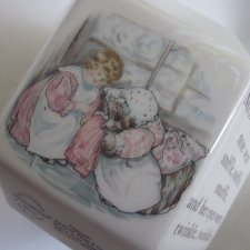 WEDGWOOD- BEATRIX POTTER DESIGNS -  MRS. TIGGY - WINKLE  - MONEY BOX - PORCELANOWA SKARBONKA