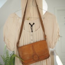 CAMELOVA VINTAGE FASHION