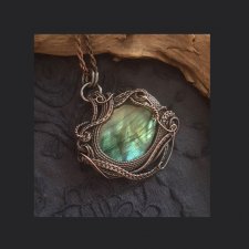 Szmaragdowe jezioro wisior wire wrapping