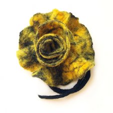 Filcowa broszka - Kwiat - Żółty/ Czarny