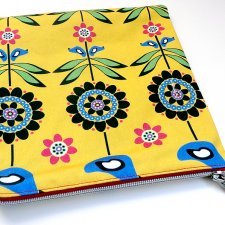 Kosmetyczka-etui w autorski wzór graficzny, folk