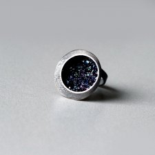 Elegancki srebrny pierścionek z karborundem GLAMOUR