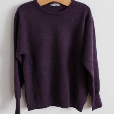 EXCLUSIVE lambswool sweater grape