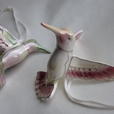 Unikatowy ręcznie malowany koliber dekoracyjna zawieszka porcelanowa