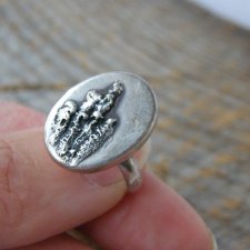 Pierścionek srebrny typu sygnet