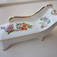 aynsley MINIATURE - miniatura kolekcjonerska  -porcelain doll  furniture