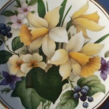 EDWARDIAN Flowers porcelanowy talerz -dekoracyjny, użytkowy  wiosenny