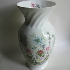Duży Aynsley Wild Tudor - szlachetnie porcelanowy wazon - kolekcjonerska użytkowa  i dekoracyjna seria uroczo kwiatowo zdobiona