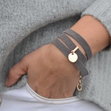 barboleta grey suede gold ring