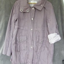 Cienki, krótki płaszczyk Reserved roz. 40