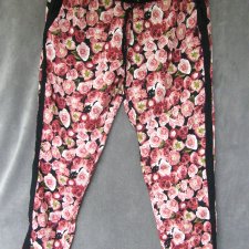 Cienkie spodnie w róże, Sinsay rozm.M