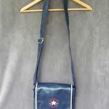 Młodzieżowa torebka firmy Converse