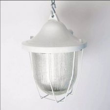 Odnowiona lampa przemysłowa z PRL Loft biała