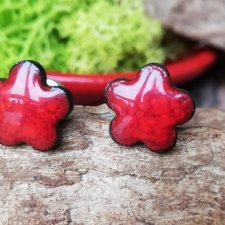 Czerwone kolczyki sztyfty CERAMICZNE KWIATY piękny upominek dla mamy DZIEŃ MAMY pomysł na prezent dla mamy GAIA-ceramika