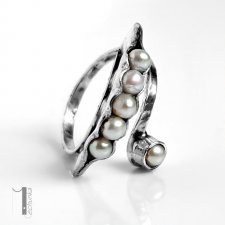 Pearly husk II srebrny pierścionek z perłami