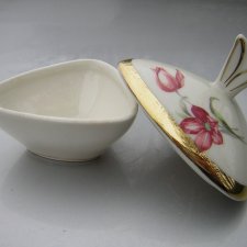 Royal porcelain bavaria germany  eleganckie porcelanowe puzderko unikatowa forma