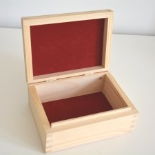 Pudełko z aksamitem