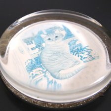 szklany przycisk do papieru vintage, grube , ciężkie szkło pełne