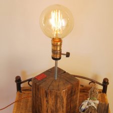 Dębowa lampa stołowa, stara drewniana lampka nocna, lampa ze starego drewna, oprawka lata 1930, lampa Edison z drewna,