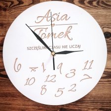 Drewniany zegar "numbers" personalizowany, biały, prezent na rocznicę, na ślub, dla nowożeńców, parapetówkę, szczęśliwi czasu nie liczą