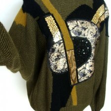 WEŁNIANY SWETER Z APLIKACJAMI*